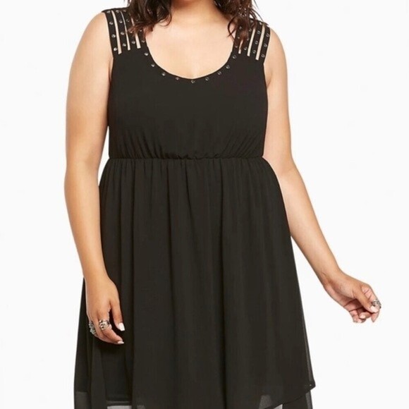 Torrid‎ Black Empire Waisted Studded Strappy Chiffon Dress Size 1 - Picture 2 of 10